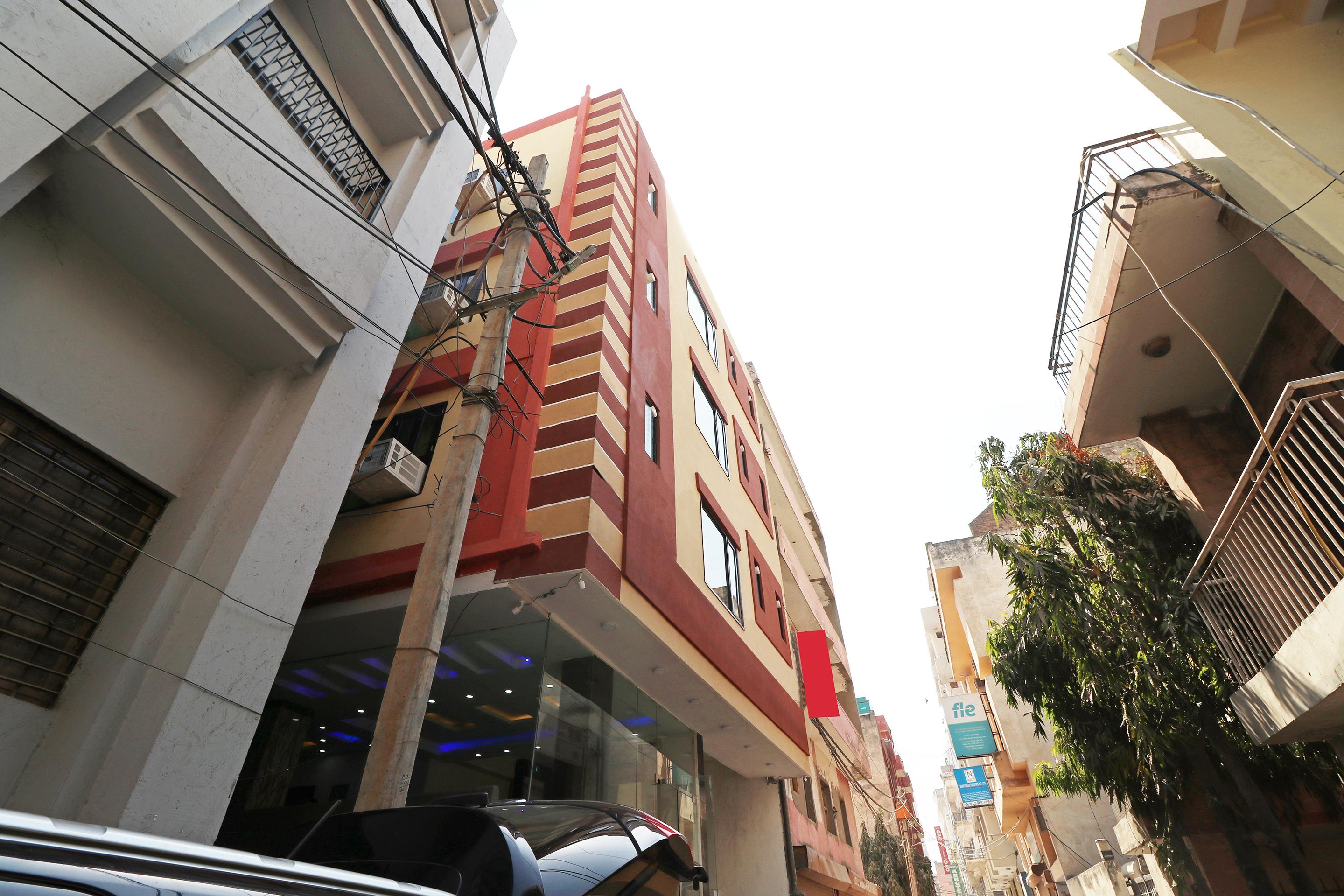 Oyo 12675 Hotel Star Inn Yeni Delhi Dış mekan fotoğraf